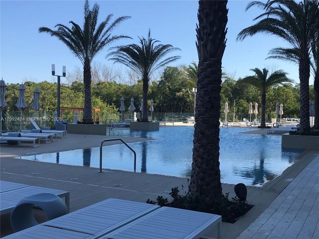 16385 Biscayne Boulevard 2206, North Miami Beach, FL 33160