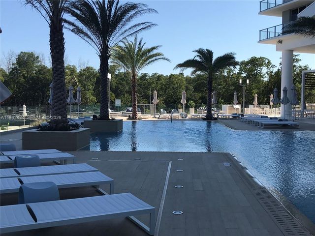 16385 Biscayne Boulevard 2206, North Miami Beach, FL 33160