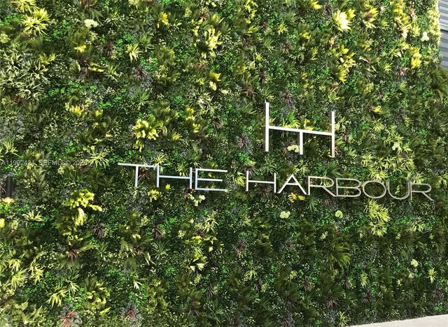 16385 Biscayne Boulevard 2206, North Miami Beach, FL 33160