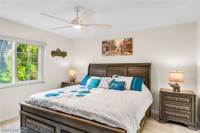 228 Belina DR 5-605, Naples, FL 34104