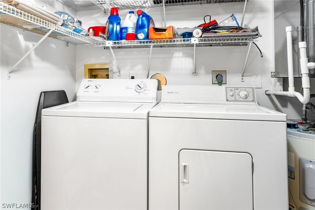 228 Belina DR 5-605, Naples, FL 34104