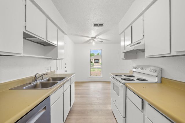 905 Fieldwood DR, Austin, TX 78758