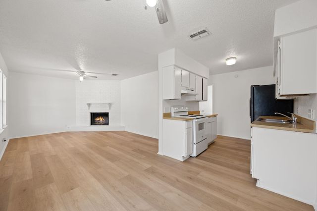 905 Fieldwood DR, Austin, TX 78758