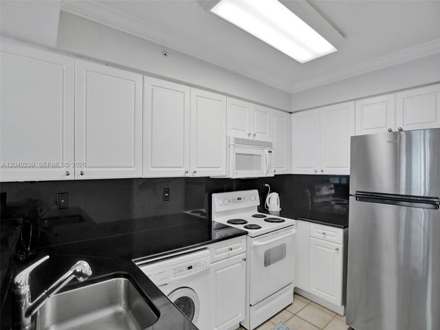 2501 S Ocean Dr 605 (Available), Hollywood, FL 33019
