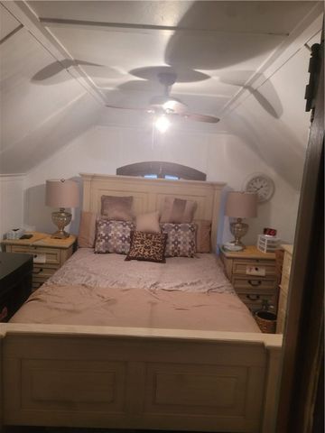 140 Knickerbocker Avenue, Rochester, NY 14615