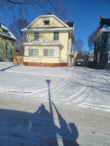 140 Knickerbocker Avenue, Rochester, NY 14615