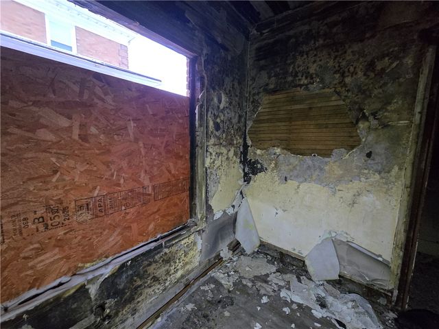 80 Huntington Park, Rochester, NY 14621