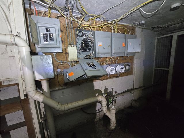 80 Huntington Park, Rochester, NY 14621