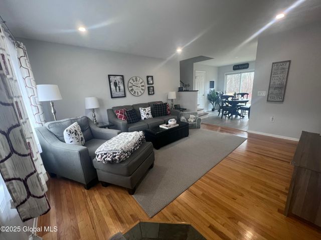 25 S Westcott Road, Rotterdam, NY 12306