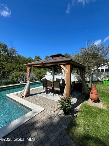 25 S Westcott Road, Rotterdam, NY 12306
