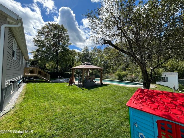 25 S Westcott Road, Rotterdam, NY 12306