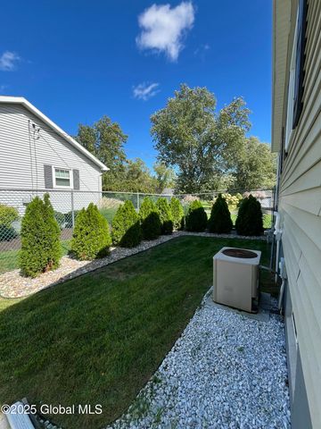 25 S Westcott Road, Rotterdam, NY 12306