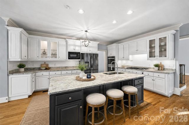 9331 Whispering Wind Drive, Charlotte, NC 28277