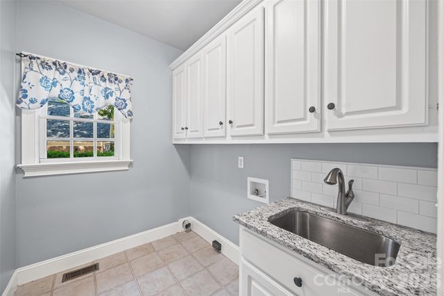 9331 Whispering Wind Drive, Charlotte, NC 28277