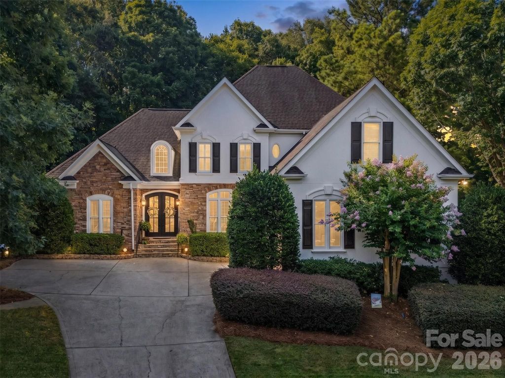 9331 Whispering Wind Drive, Charlotte, NC 28277