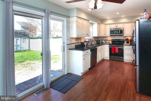 1049 DEERFIELD CIR, Perkasie, PA 18944