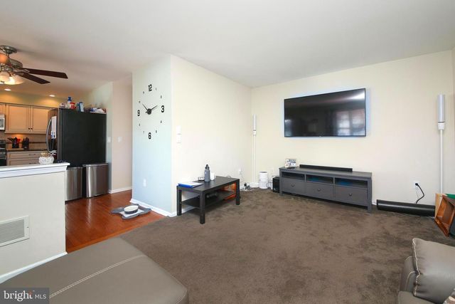 1049 DEERFIELD CIR, Perkasie, PA 18944