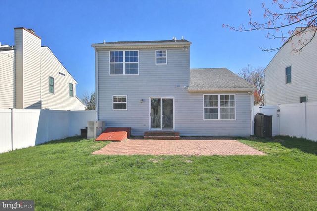 1049 DEERFIELD CIR, Perkasie, PA 18944