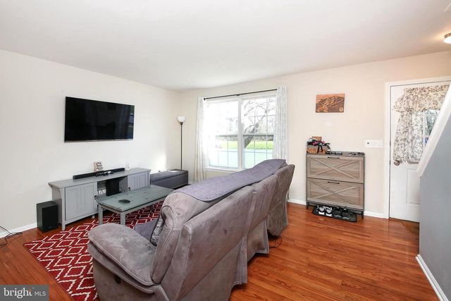 1049 DEERFIELD CIR, Perkasie, PA 18944