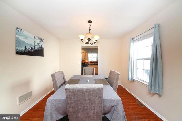 1049 DEERFIELD CIR, Perkasie, PA 18944