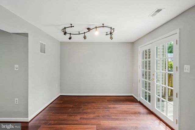 5400 NEW LONDON PARK DR, Fairfax, VA 22032