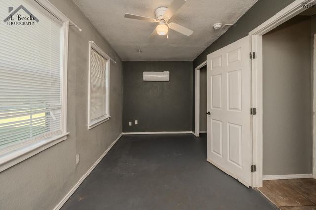 430 HUNTINGTON LANE, Wichita County, TX 76306