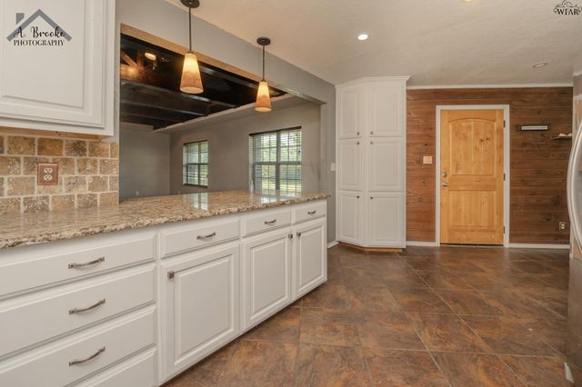 430 HUNTINGTON LANE, Wichita County, TX 76306