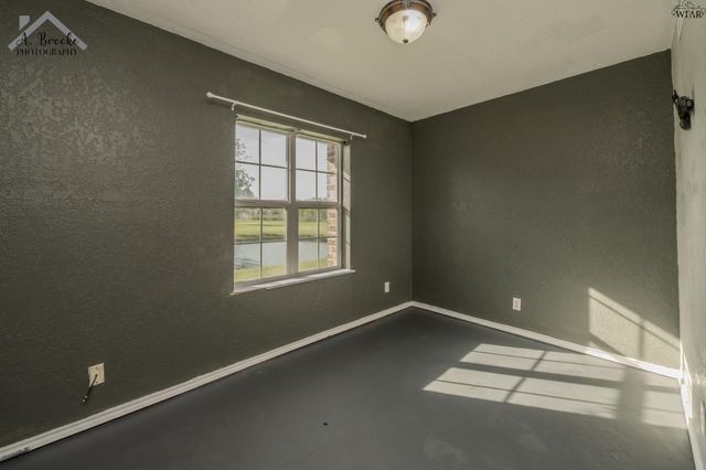 430 HUNTINGTON LANE, Wichita County, TX 76306