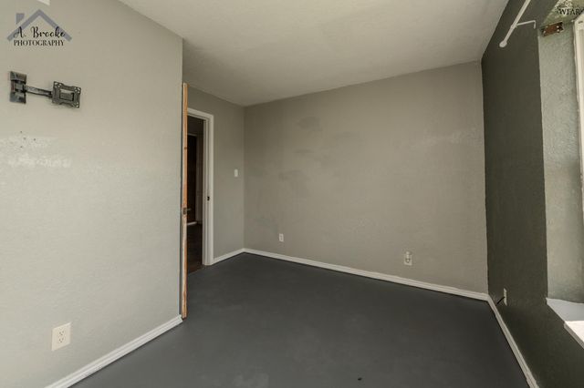 430 HUNTINGTON LANE, Wichita County, TX 76306