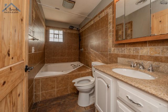 430 HUNTINGTON LANE, Wichita County, TX 76306