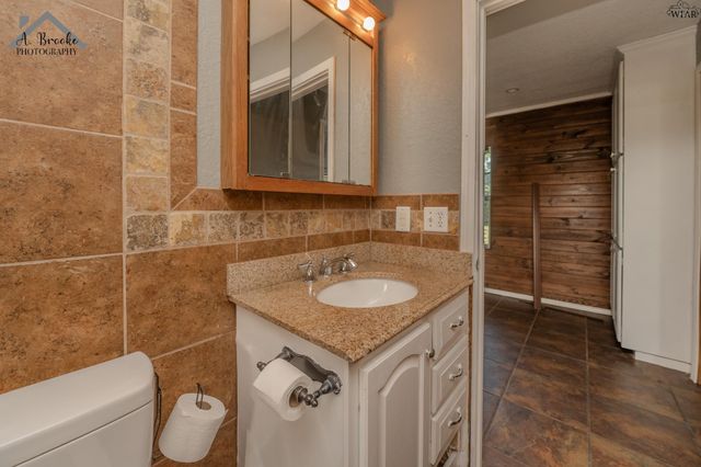 430 HUNTINGTON LANE, Wichita County, TX 76306