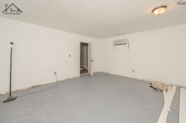 430 HUNTINGTON LANE, Wichita County, TX 76306
