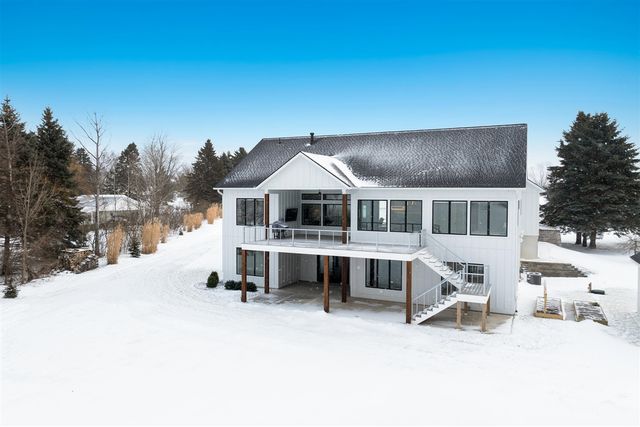 504 S East Silver Lake Road, Traverse City, MI 49685