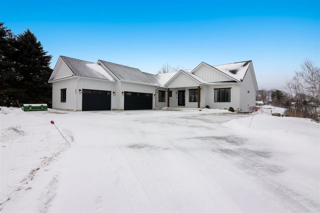 504 S East Silver Lake Road, Traverse City, MI 49685