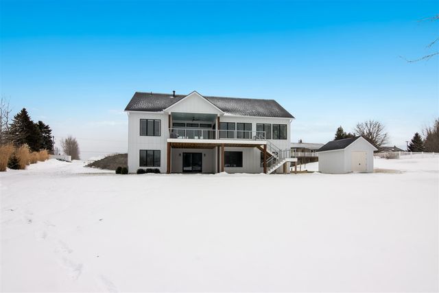 504 S East Silver Lake Road, Traverse City, MI 49685
