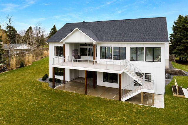 504 S East Silver Lake Road, Traverse City, MI 49685