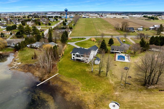 504 S East Silver Lake Road, Traverse City, MI 49685