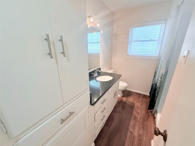 120 S Lynn Avenue, Denison, TX 75020