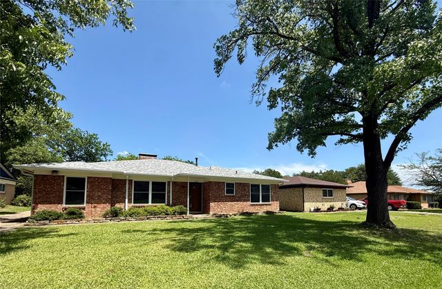 120 S Lynn Avenue, Denison, TX 75020