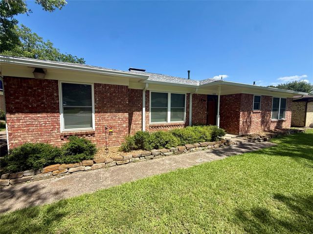 120 S Lynn Avenue, Denison, TX 75020