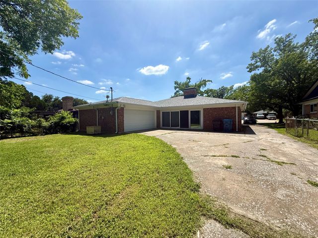 120 S Lynn Avenue, Denison, TX 75020