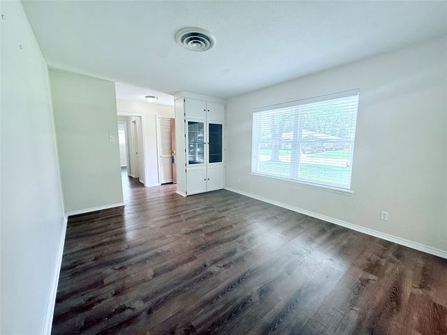 120 S Lynn Avenue, Denison, TX 75020
