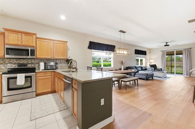 7031 CHATUM LIGHT RUN, Bradenton, FL 34212