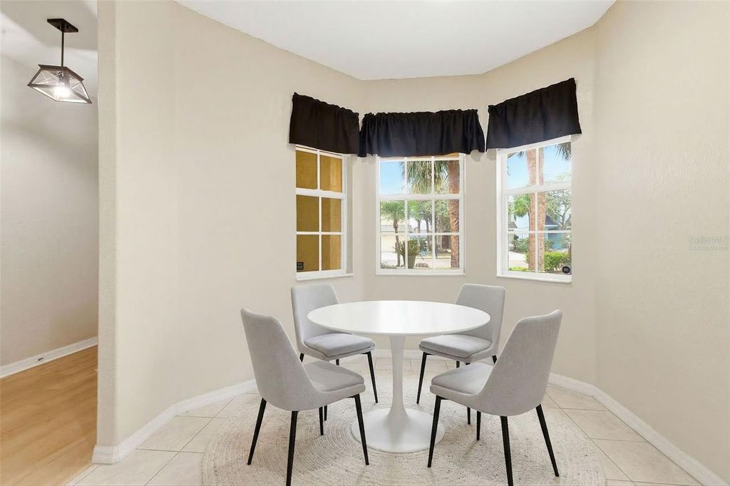 Image 13 of property listing at 7031 CHATUM LIGHT RUN, Bradenton, FL 34212