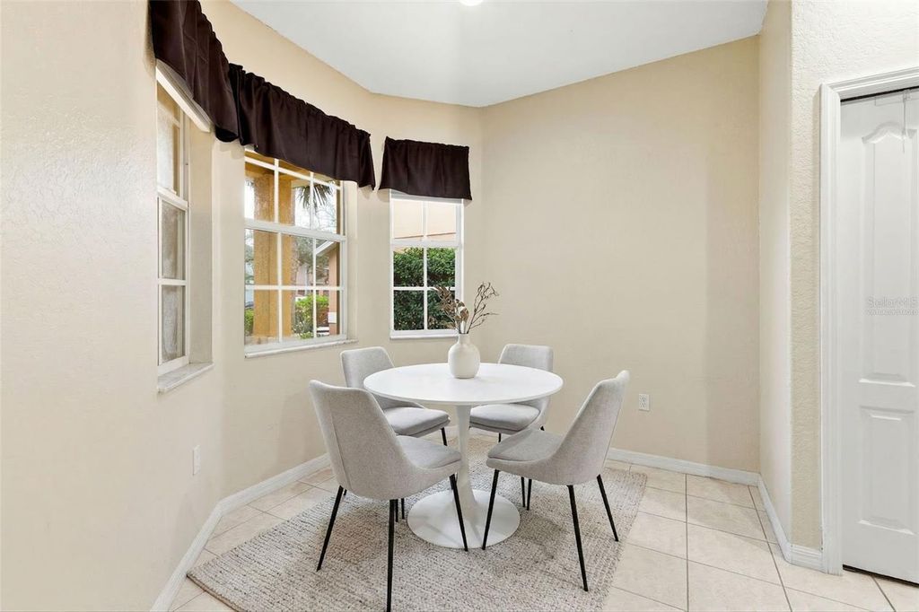 Image 15 of property listing at 7031 CHATUM LIGHT RUN, Bradenton, FL 34212