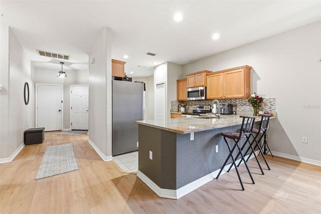 Image 21 of property listing at 7031 CHATUM LIGHT RUN, Bradenton, FL 34212