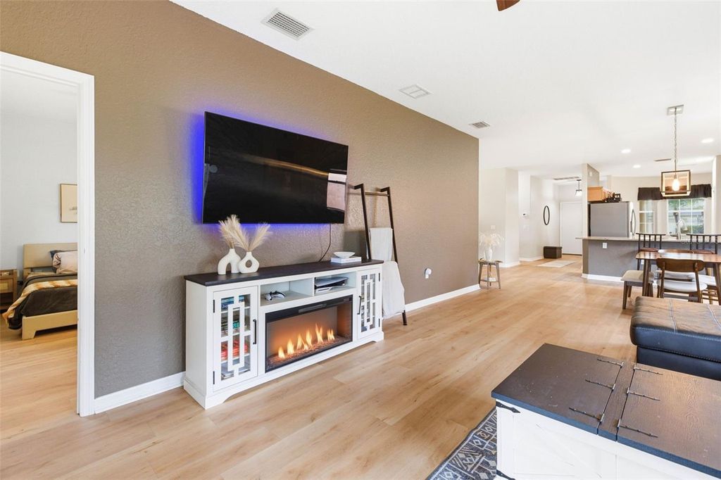 Image 27 of property listing at 7031 CHATUM LIGHT RUN, Bradenton, FL 34212