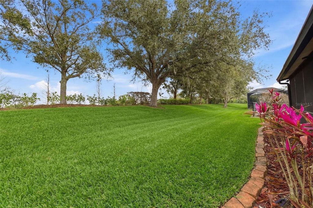 Image 34 of property listing at 7031 CHATUM LIGHT RUN, Bradenton, FL 34212