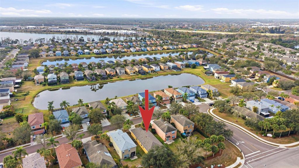 Image 41 of property listing at 7031 CHATUM LIGHT RUN, Bradenton, FL 34212