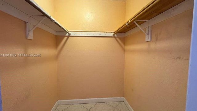 6195 W 18th Ave G324, Hialeah, FL 33012